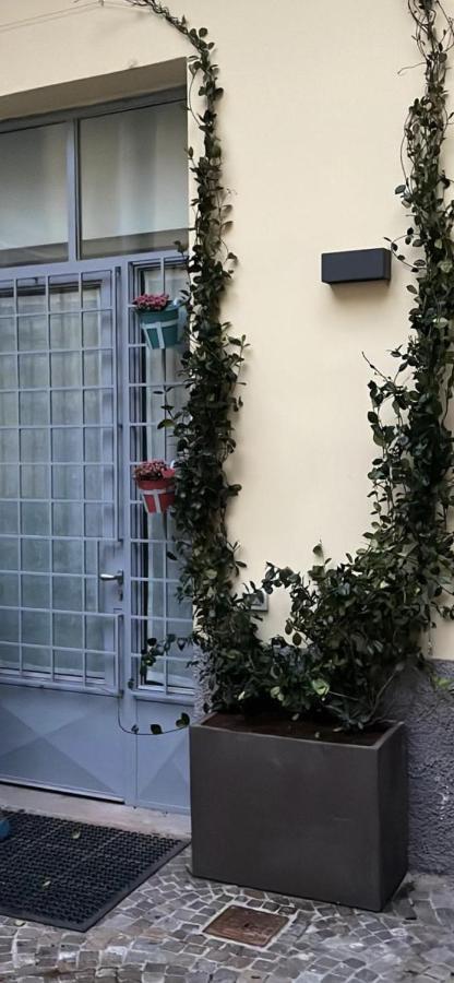 White Navigli Apartment Milan Exterior photo